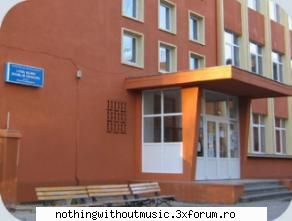 Alina. [ Lic Bilingv Miguel d Cervantes] - Mda.. my school... nu se vede deloc klasa mea k e - School !